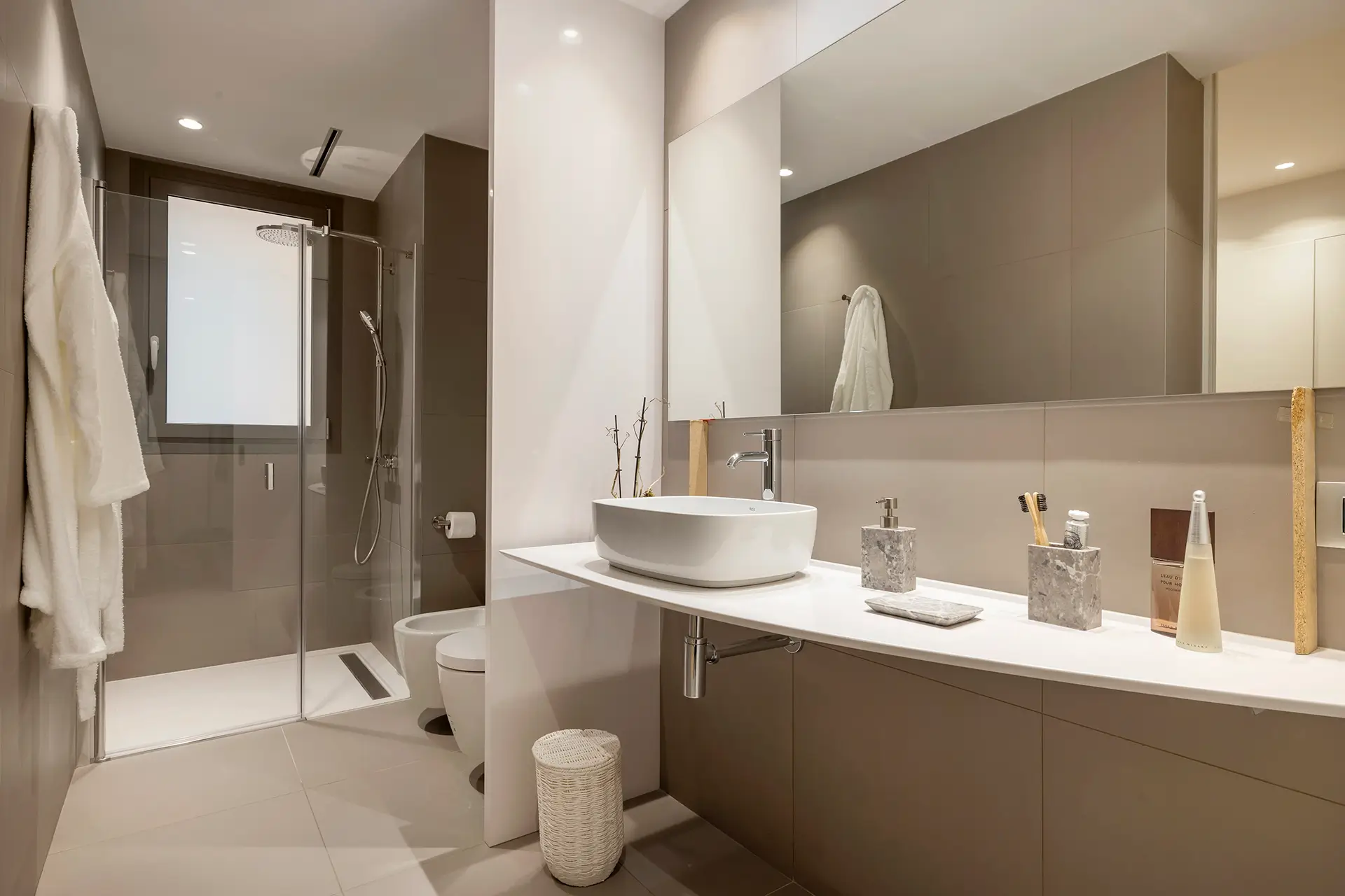 bathroom-casa-maury-barcelona